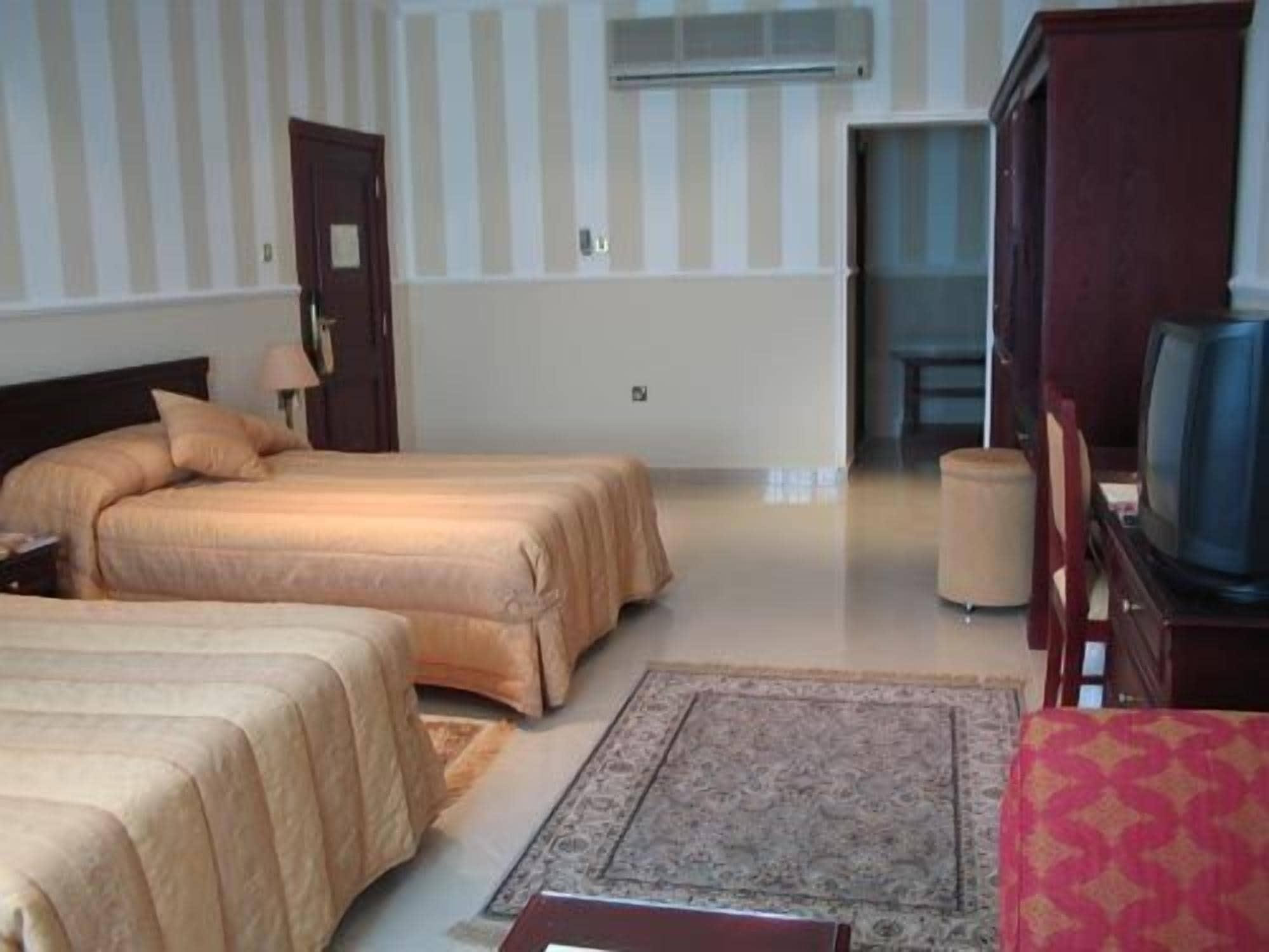 Al Bustan Hotel Доха Экстерьер фото