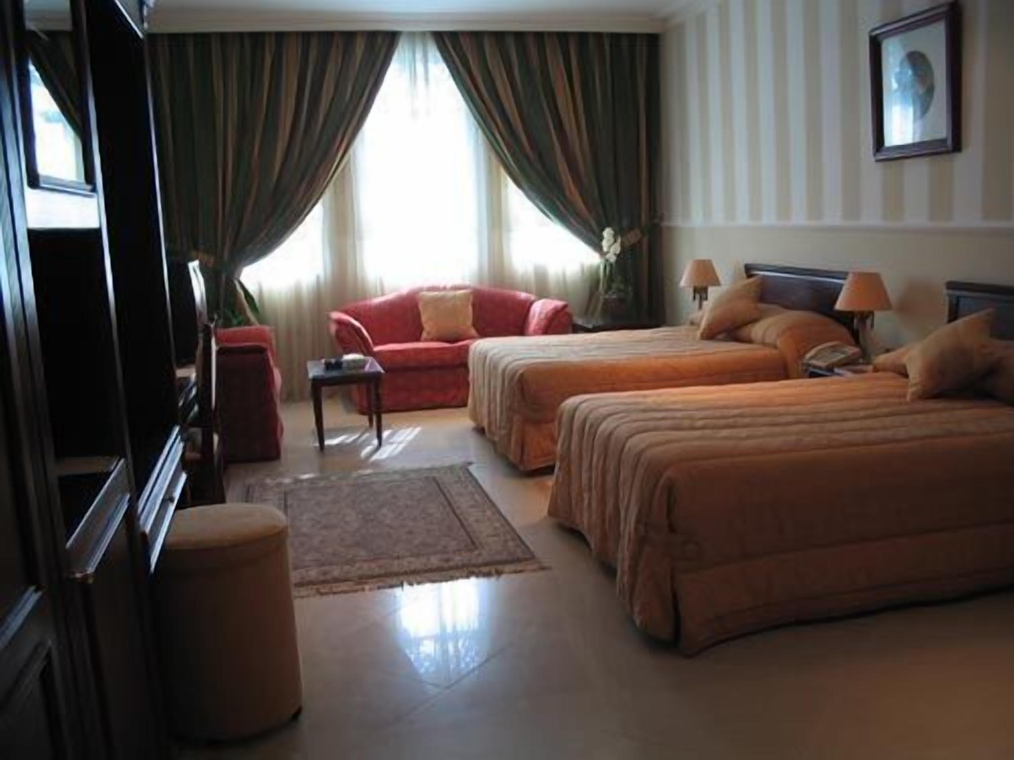 Al Bustan Hotel Доха Экстерьер фото