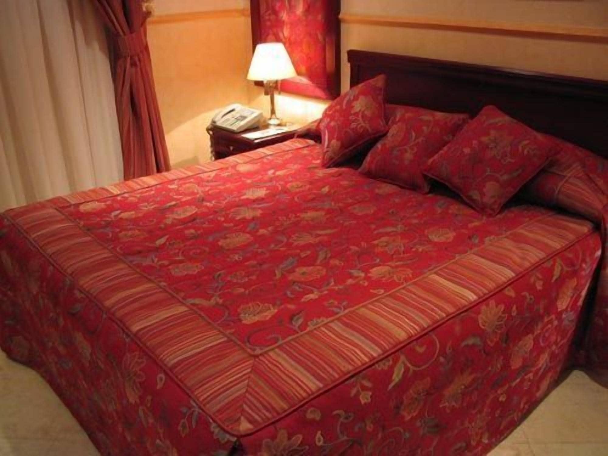 Al Bustan Hotel Доха Экстерьер фото