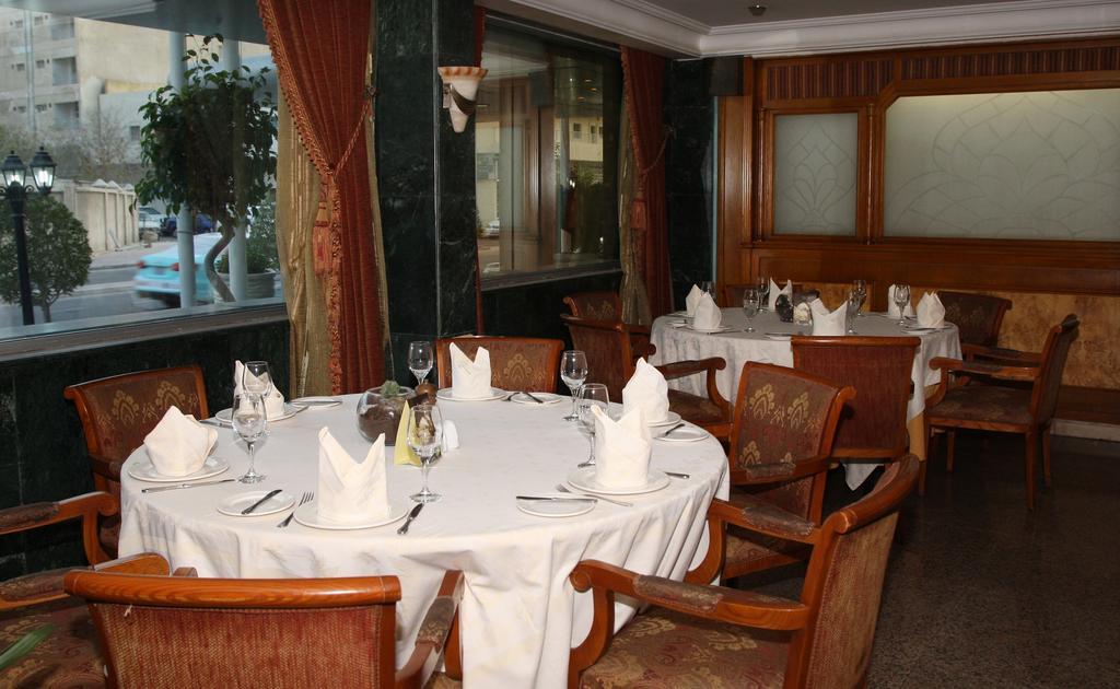 Al Bustan Hotel Доха Экстерьер фото