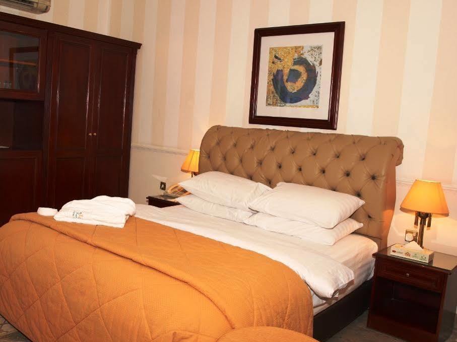 Al Bustan Hotel Доха Экстерьер фото